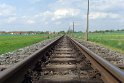 Die lange Gerade der Lößnitzgrundbahn vor dem Haltepunkt Berbisdorf